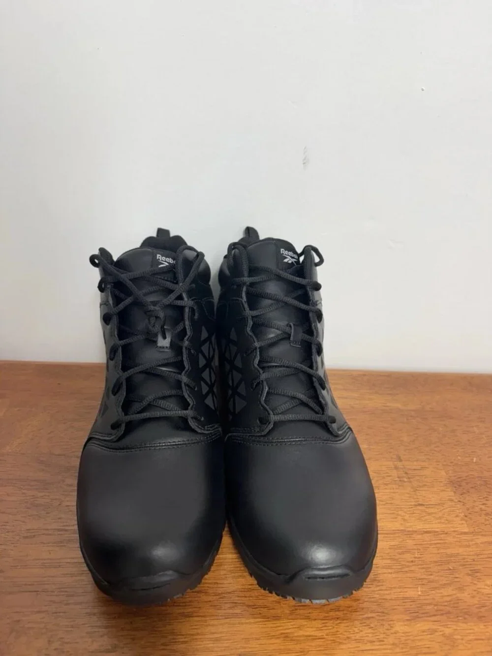 Share Reebok RB3204 Work Boots Men’s 13W EH SR Black Leather Safety Shoes New